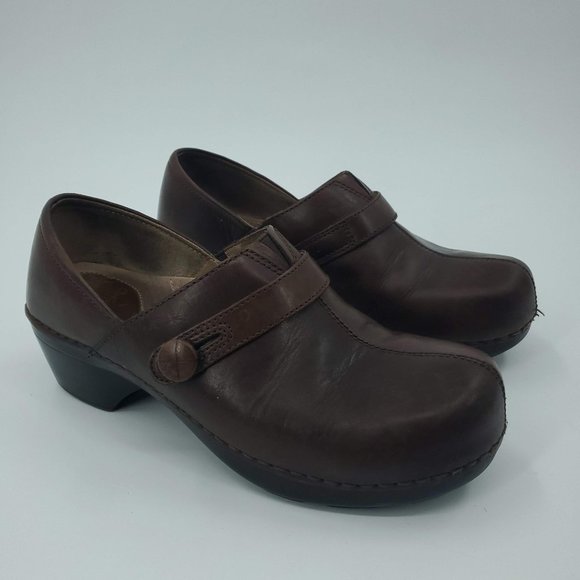 Dansko Shoes - Dansko Solstice Leather Slip On Clog 38 Brown